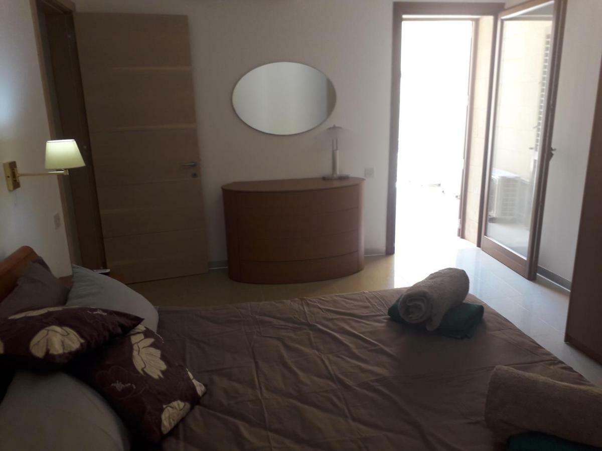 Appartement No: 11a4s, Chambray. Mgarr